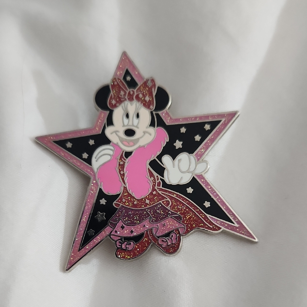 Vintage 2008 Minnie Mouse Star Enamel Pin